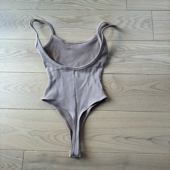 Elaine Snatched Bodysuit - Sand - Picture 5 of 7